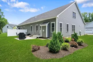 25 Salisbury Hill Blvd, Worcester, MA 01609 - Photo 2