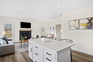 25 Salisbury Hill Blvd, Worcester, MA 01609 - Photo 10
