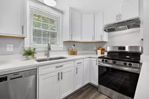 20 Vaughn Ct, Stoughton, MA 02072 - Photo 4