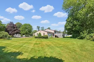 75 Concetta Dr, Bridgewater, MA 02324 - Photo 2