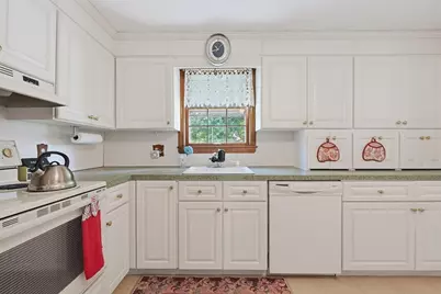 75 Concetta Drive, Bridgewater, MA 02324 - Photo 6