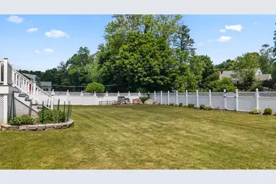 7 Eaton Dr, Hudson, MA 01749 - Photo 36