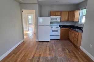 9 Lincoln St, Boston, MA 02122 - Photo 4