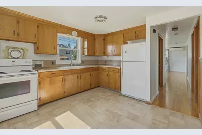 72 Artisan Street, Chicopee, MA 01013 - Photo 12