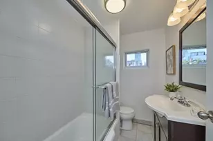 20 Hereford St, Boston, MA 02115 - Photo 14