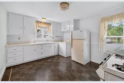 299 S Main St, Attleboro, MA 02703 - Photo 12