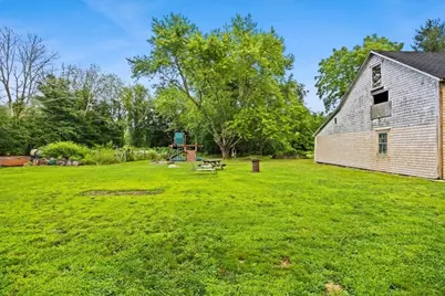 544 Main Street, Acushnet, MA 02743 - Photo 34