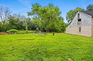 544 Main St, Acushnet, MA 02743 - Photo 34