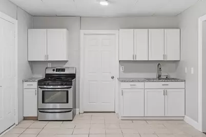 293 Clemente St #2L, Holyoke, MA 01040 - Photo 1