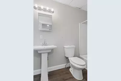293 Clemente St #2L, Holyoke, MA 01040 - Photo 6