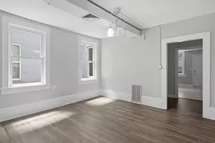 293 Clemente St, Holyoke, MA 01040 - Photo 10