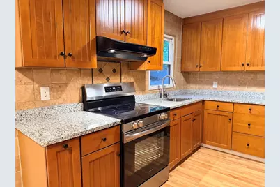 149 Precinct St, Taunton, MA 02718 - Photo 16