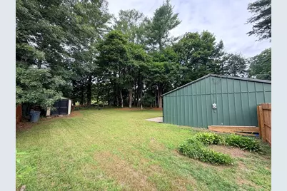 149 Precinct St, Taunton, MA 02718 - Photo 2