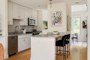 22 Blue Jay Cir, Boston, MA 02126 - Photo 6