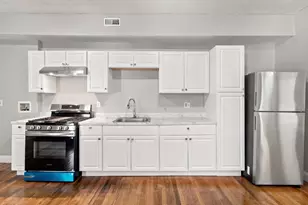 183 Chestnut St, Holyoke, MA 01040 - Photo 2