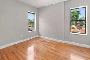 183 Chestnut St, Holyoke, MA 01040 - Photo 14