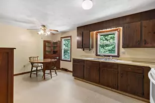 39 Grant St, Attleboro, MA 02703 - Photo 4