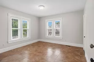44 Glen St, Holyoke, MA 01040 - Photo 18
