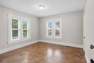 44 Glen St, Holyoke, MA 01040 - Photo 18