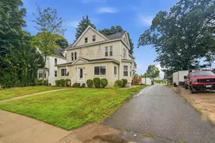 44 Glen St, Holyoke, MA 01040 - Photo 2