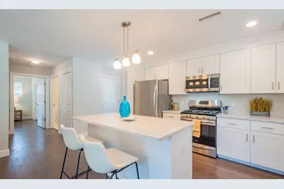 20 Mickelson Ln #17, Bedford, MA 01730 - Photo 8
