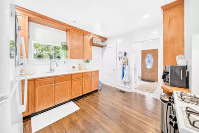 22 Emerson, Lynn, MA 01902 - Photo 8