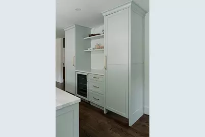 21 Wellesley Ave, Wellesley, MA 02482 - Photo 12
