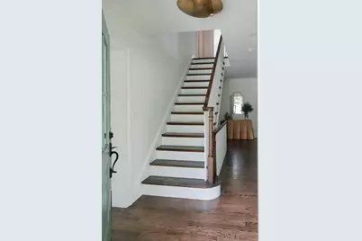 21 Wellesley Ave, Wellesley, MA 02482 - Photo 2