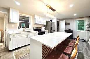 81 Limerick, Gardner, MA 01440 - Photo 12