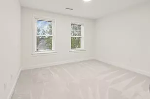 11 Whisper Dr, Worcester, MA 01609 - Photo 30