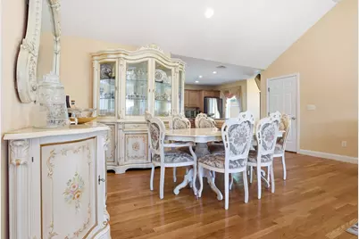39 Sunflower Rd, Holbrook, MA 02343 - Photo 8