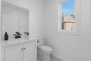 5 Vassall St, Quincy, MA 02170 - Photo 32