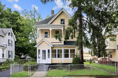 29 Yale St, Springfield, MA 01109 - Photo 2