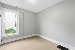 29 Yale St, Springfield, MA 01109 - Photo 12