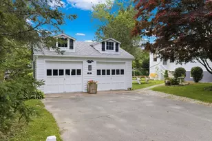 56 Hathaway Rd, Dartmouth, MA 02747 - Photo 2
