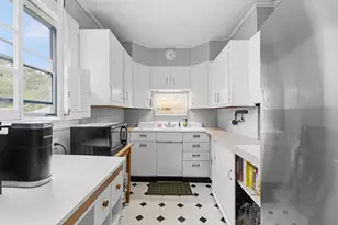 56 Hathaway Rd, Dartmouth, MA 02747 - Photo 18