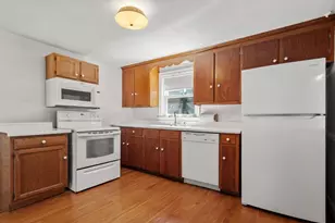10 Emelia Terrace, Boston, MA 02132 - Photo 4