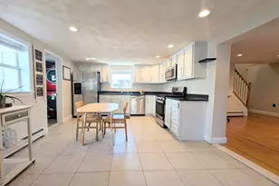 35 Francis St, Everett, MA 02149 - Photo 2