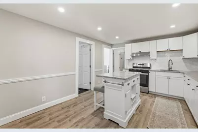 220 University Ave, Lowell, MA 01854 - Photo 6