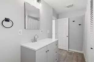 220 University Ave, Lowell, MA 01854 - Photo 18