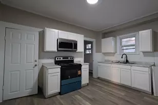 58 Laurel, Worcester, MA 01605 - Photo 4