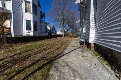 58 Laurel, Worcester, MA 01605 - Photo 2