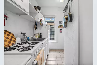 19 South Russell Street, Boston, MA 02114 - Photo 10