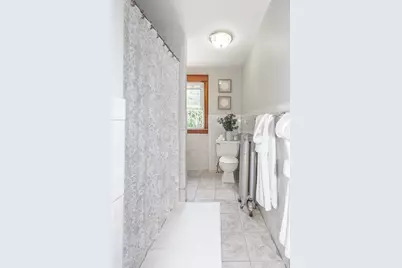242 Beacon St, Lowell, MA 01850 - Photo 26