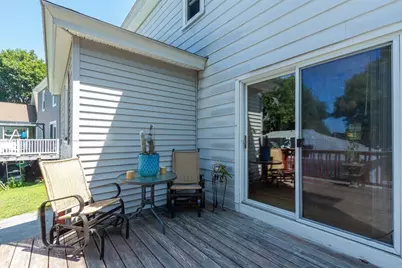 242 Beacon St, Lowell, MA 01850 - Photo 36