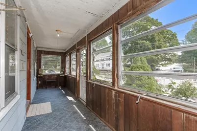 242 Beacon St, Lowell, MA 01850 - Photo 32