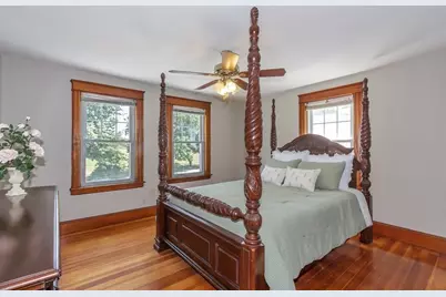 242 Beacon St, Lowell, MA 01850 - Photo 28