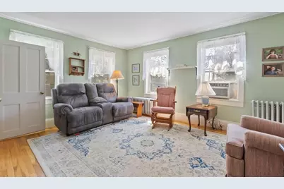 397 Pleasant St, Barre, MA 01005 - Photo 10