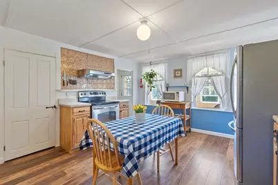 397 Pleasant St, Barre, MA 01005 - Photo 6