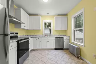 10 Cottage St, North Attleboro, MA 02760 - Photo 2